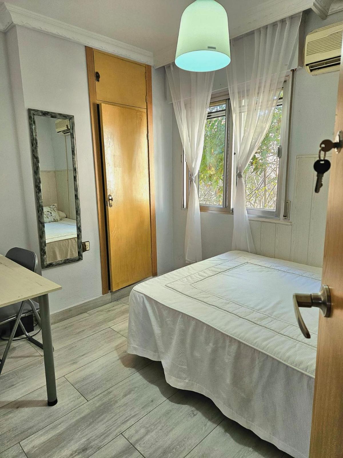 Habitacion Privada A 15 Min De La Playa/Piso Otel Huelva Dış mekan fotoğraf