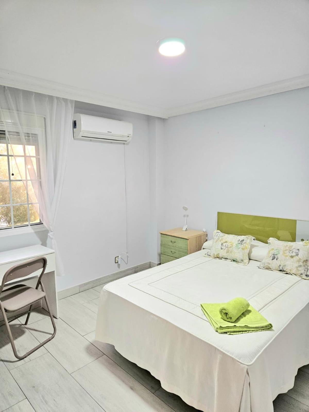 Habitacion Privada A 15 Min De La Playa/Piso Otel Huelva Dış mekan fotoğraf
